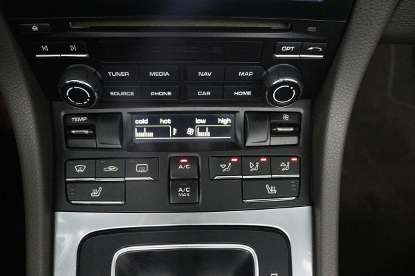 Porsche 718 Boxster 2.0 AANBIEDING!!!(Perfect OnderH, Sport Chrono, Sport Uitlaat, StoelV, Parkeersensoren, Navi, Cruise Con, Etc)