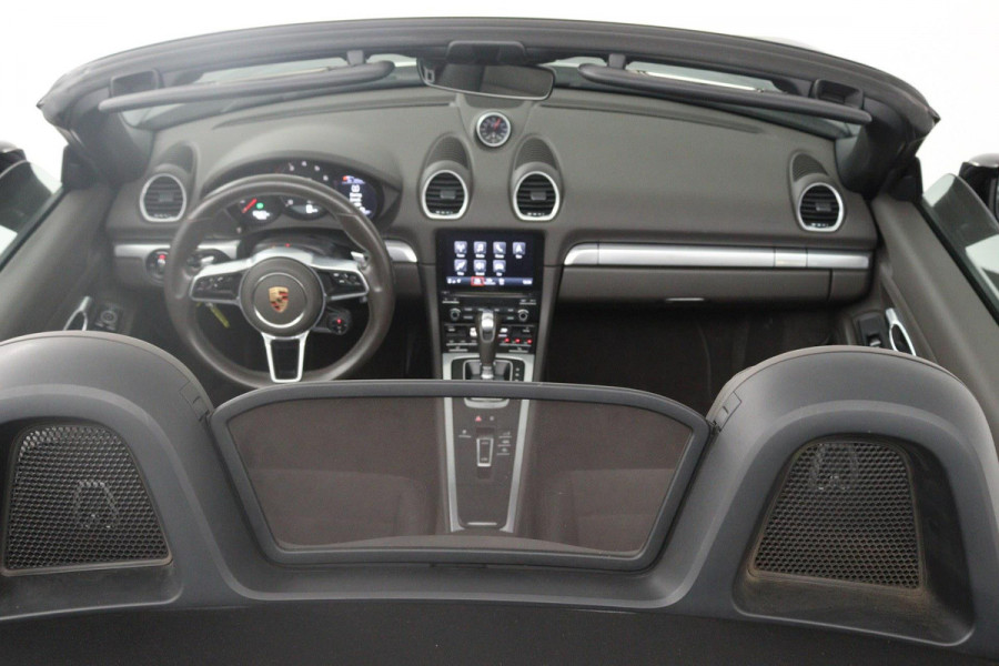 Porsche 718 Boxster 2.0 AANBIEDING!!!(Perfect OnderH, Sport Chrono, Sport Uitlaat, StoelV, Parkeersensoren, Navi, Cruise Con, Etc)