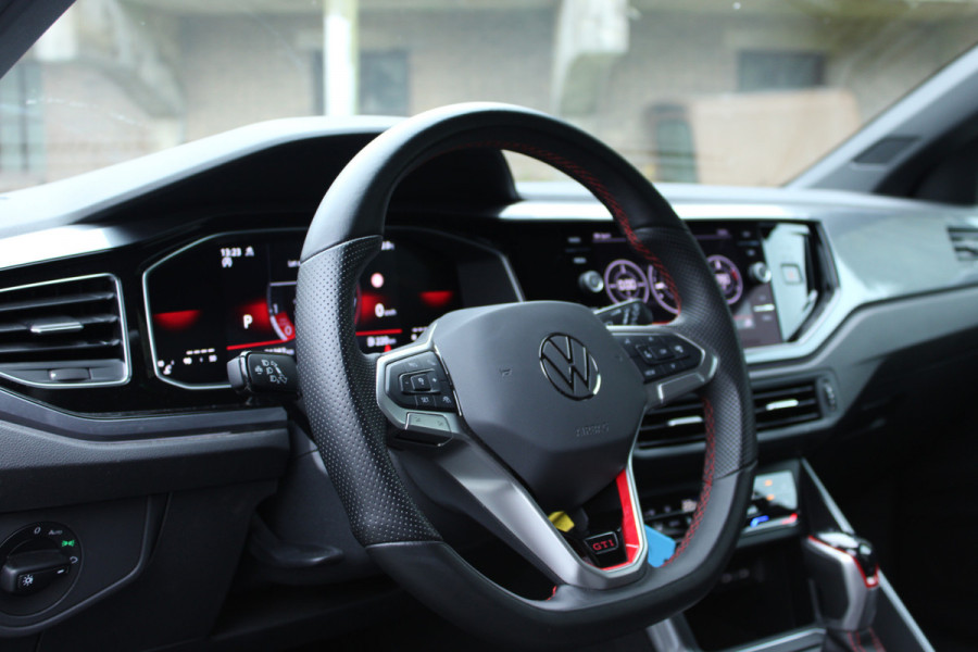 Volkswagen Polo 2.0 TSI GTI TSI 210PK DSG GTI-SPORT LED/CARPLAY/PDC FABRIEKS GARANTIE