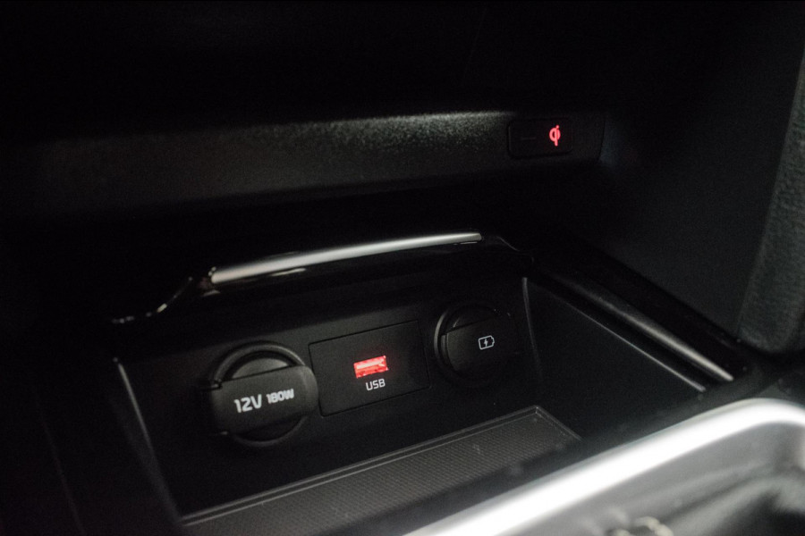Kia ProCeed 1.0 T-GDI GT-PlusLine [ JBL Memory Digital Dash Keyless Alcantara Camera Carplay El Klep Dodehoek Assist ]