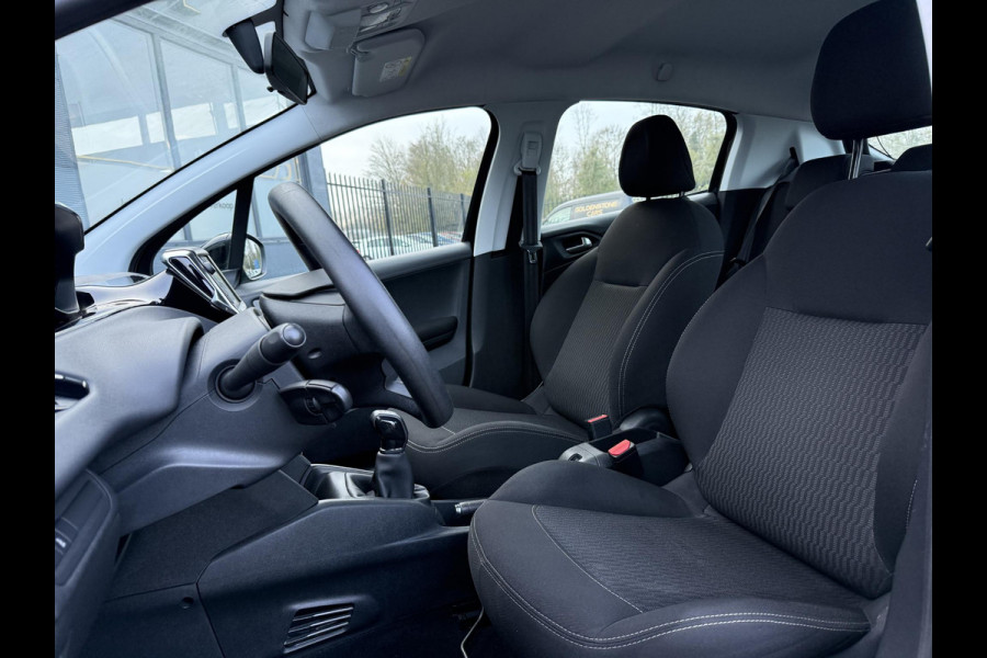 Peugeot 208 1.2 PureTech Active 2e Eigenaar,Navi,Airco,Cruise,5 Deurs,Dealer Onderhouden,N.A.P,Weinig km,Zeer Zuinig,Apk tot 05-2026