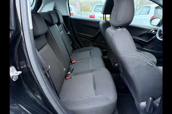Peugeot 208 1.2 PureTech Active 2e Eigenaar,Navi,Airco,Cruise,5 Deurs,Dealer Onderhouden,N.A.P,Weinig km,Zeer Zuinig,Apk tot 05-2026