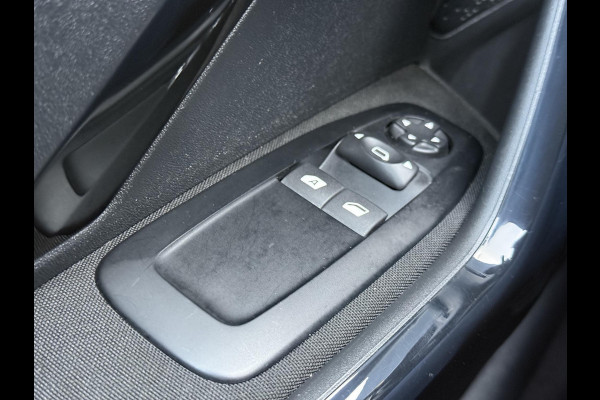 Peugeot 208 1.2 PureTech Active 2e Eigenaar,Navi,Airco,Cruise,5 Deurs,Dealer Onderhouden,N.A.P,Weinig km,Zeer Zuinig,Apk tot 05-2026