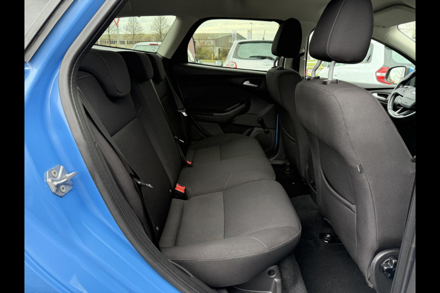 Ford FOCUS Wagon 1.0 Trend Navi,Airco,Cruise,Pdc,Lm velgen,102pk,N.A.P,Apk tot 04-2026