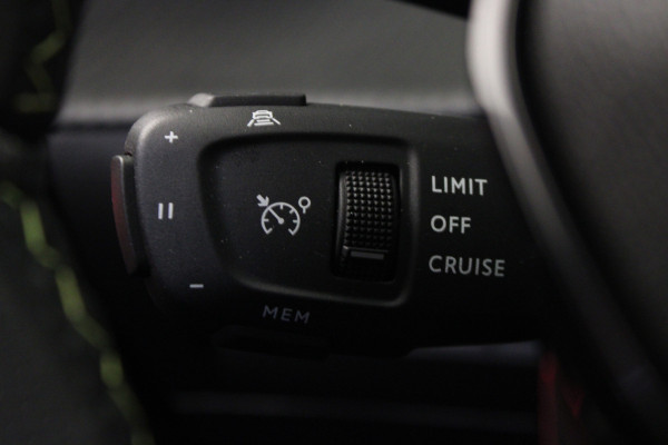 Peugeot 2008 1.2 PureTech 130 GT |Navi|ACC|