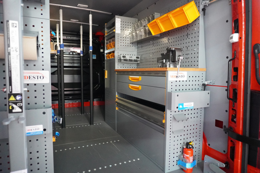 Renault Master T35 2.0 dCi 170PK L3H2 met COMPLETE WERKPLAATS INRICHTING Nr. V139 | Climate | Cruise | Camera | Apple- Android