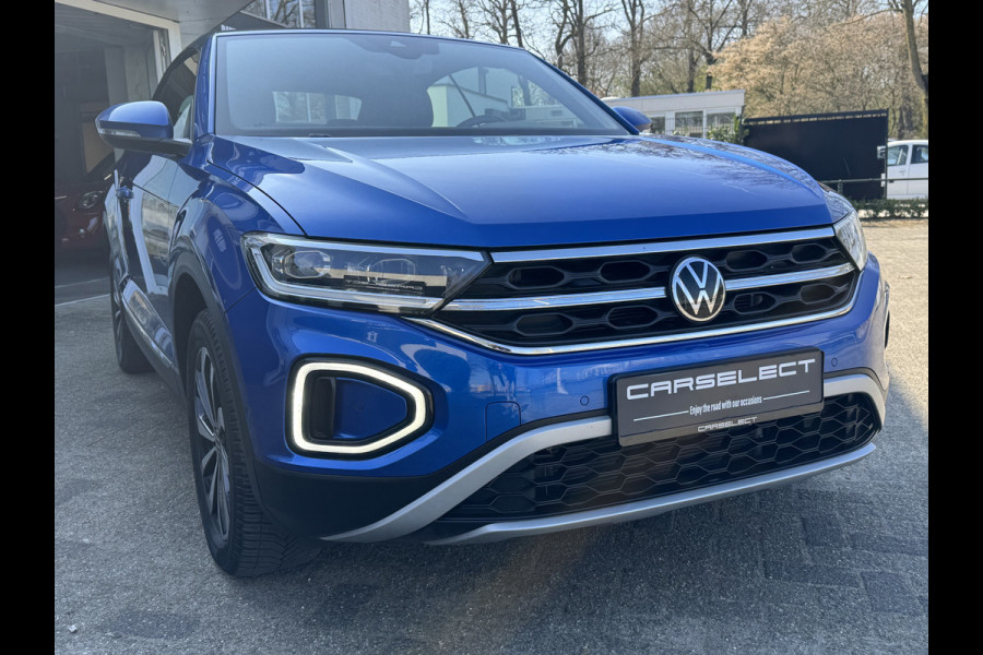 Volkswagen T-Roc Cabrio 1.5 TSI, Stuurverwarming, Trekh, ACC, DAB-tuner, windscherm, Face Lift model. . Een proefrit levert het bewijs. Neem contact op en we maken een afspraak!