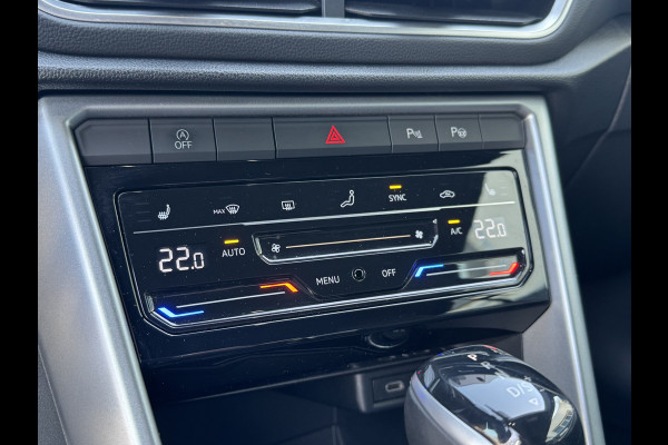 Volkswagen T-Roc Cabrio 1.5 TSI, Stuurverwarming, Trekh, ACC, DAB-tuner, windscherm, Face Lift model. . Een proefrit levert het bewijs. Neem contact op en we maken een afspraak!