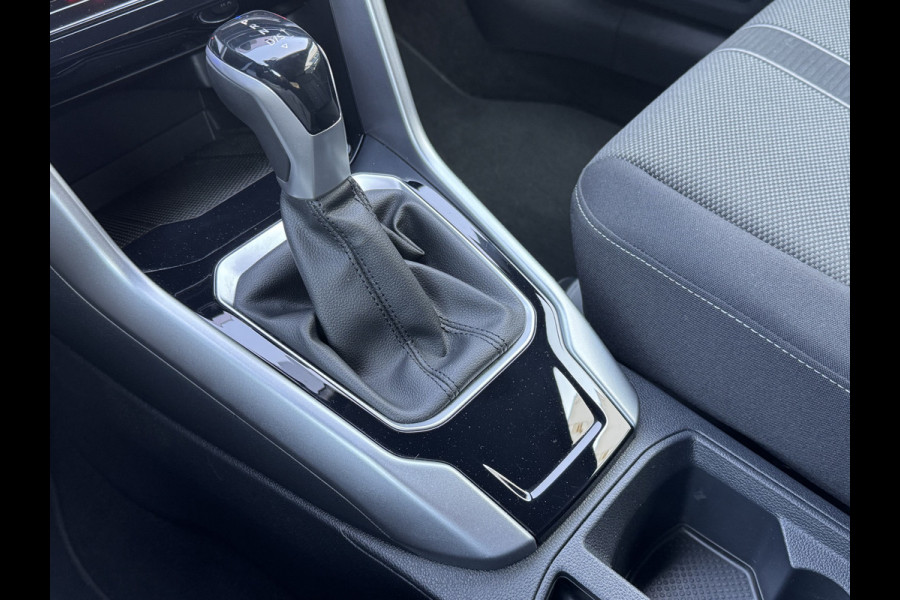 Volkswagen T-Roc Cabrio 1.5 TSI, Stuurverwarming, Trekh, ACC, DAB-tuner, windscherm, Face Lift model. . Een proefrit levert het bewijs. Neem contact op en we maken een afspraak!