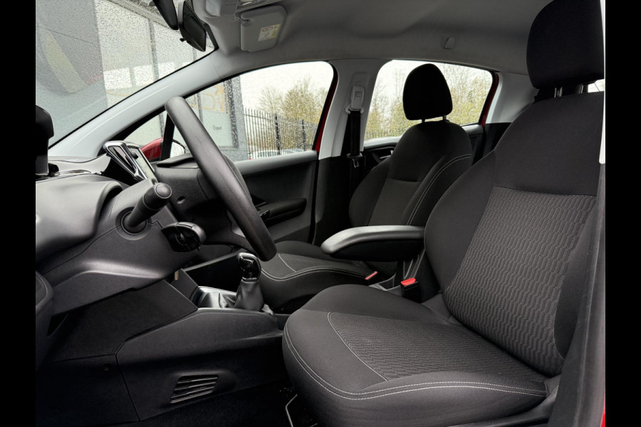 Peugeot 208 1.2 PureTech Blue Lion 2e Eigenaar,Dealer Onderhouden,Navi,Airco,Cruise,5 Deurs,Pdc,N.A.P,Bj 12-2017,Weinig Km,Nieuwe Apk bij Aflevering