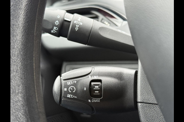 Peugeot 208 1.2 PureTech Blue Lion 2e Eigenaar,Dealer Onderhouden,Navi,Airco,Cruise,5 Deurs,Pdc,N.A.P,Bj 12-2017,Weinig Km,Nieuwe Apk bij Aflevering