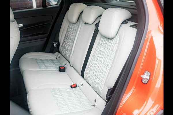 Fiat 600E La Prima 54 kWh | 17% Bijtelling | Carplay | Elek. Stoel | Stoelverwarming | Keyless | LED | Clima