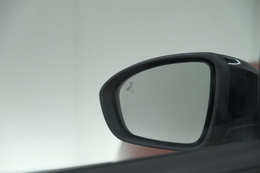 Renault Clio 1.6 E-Tech Full Hybrid 145 techno | 360 Camera | Adaptieve Cruise Control | Dodehoekdetectie | 9.3 Inch Groot Scherm