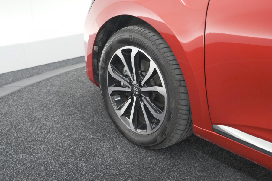 Renault Clio 1.6 E-Tech Full Hybrid 145 techno | 360 Camera | Adaptieve Cruise Control | Dodehoekdetectie | 9.3 Inch Groot Scherm