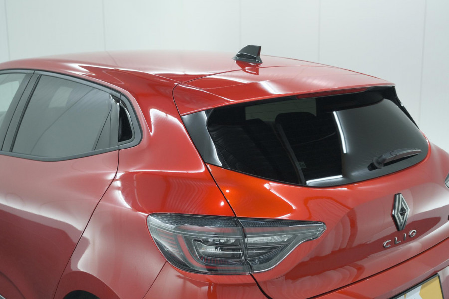 Renault Clio 1.6 E-Tech Full Hybrid 145 techno | 360 Camera | Adaptieve Cruise Control | Dodehoekdetectie | 9.3 Inch Groot Scherm