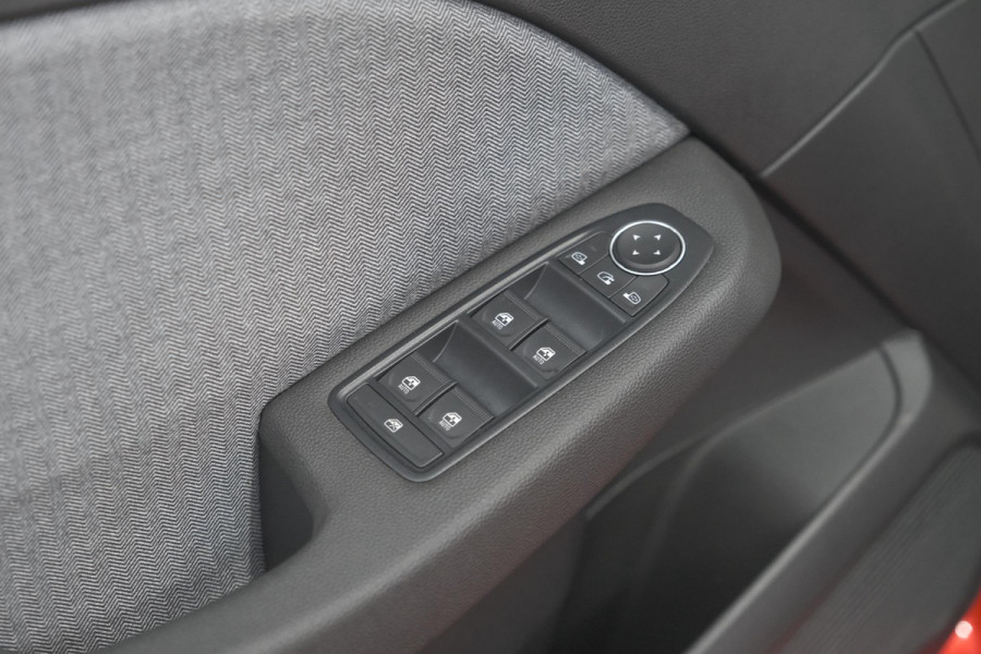 Renault Clio 1.6 E-Tech Full Hybrid 145 techno | 360 Camera | Adaptieve Cruise Control | Dodehoekdetectie | 9.3 Inch Groot Scherm