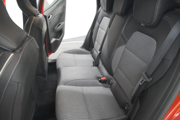 Renault Clio 1.6 E-Tech Full Hybrid 145 techno | 360 Camera | Adaptieve Cruise Control | Dodehoekdetectie | 9.3 Inch Groot Scherm