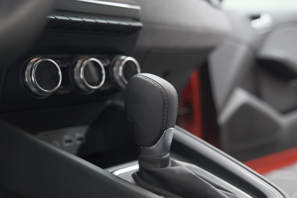 Renault Clio 1.6 E-Tech Full Hybrid 145 techno | 360 Camera | Adaptieve Cruise Control | Dodehoekdetectie | 9.3 Inch Groot Scherm