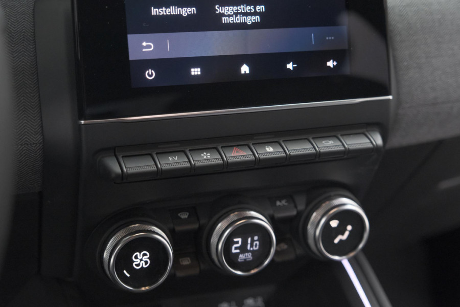 Renault Clio 1.6 E-Tech Full Hybrid 145 techno | 360 Camera | Adaptieve Cruise Control | Dodehoekdetectie | 9.3 Inch Groot Scherm