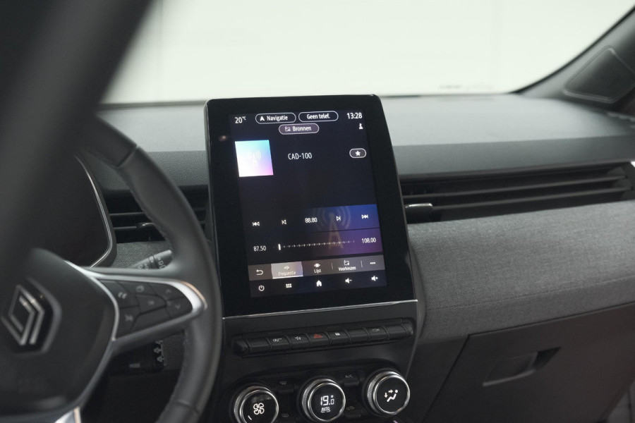 Renault Clio 1.6 E-Tech Full Hybrid 145 techno | 360 Camera | Adaptieve Cruise Control | Dodehoekdetectie | 9.3 Inch Groot Scherm