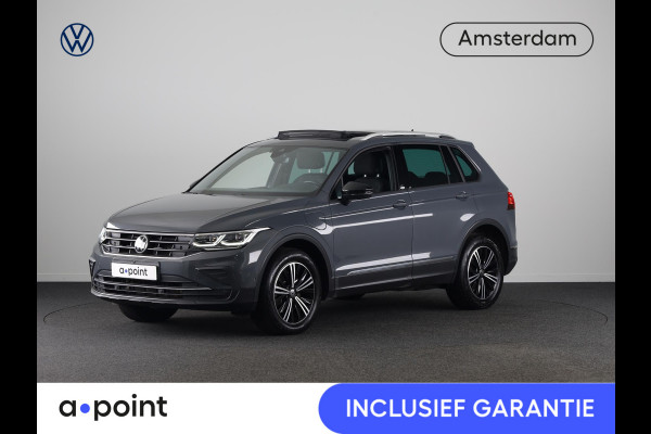 Volkswagen Tiguan 1.4 TSI eHybrid Life/Active 245 pk Automaat (DSG) | Navigatie | Panoramadak | Parkeersensoren (Park assist) | Rondomzicht camera | Stoelverwarming v/a |
