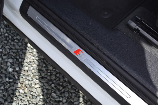 Audi Q3 45 TFSIe 245PK S-TRONIC S-LINE HYBRID VIRTUAL/PDC/CARPLAY