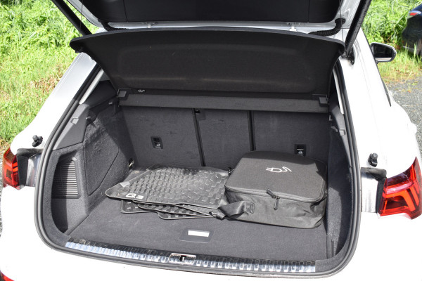 Audi Q3 45 TFSIe 245PK S-TRONIC S-LINE HYBRID VIRTUAL/PDC/CARPLAY