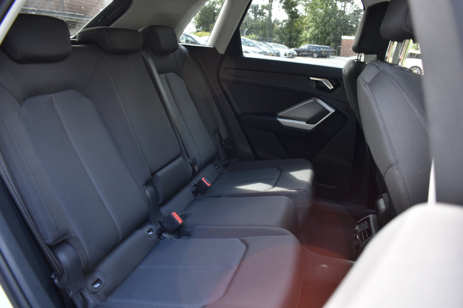 Audi Q3 45 TFSIe 245PK S-TRONIC S-LINE HYBRID VIRTUAL/PDC/CARPLAY