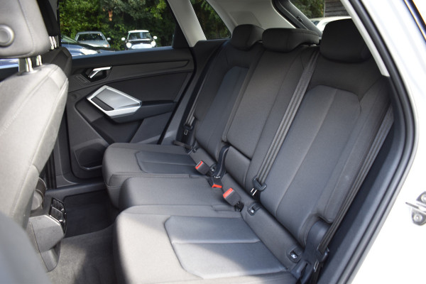 Audi Q3 45 TFSIe 245PK S-TRONIC S-LINE HYBRID VIRTUAL/PDC/CARPLAY