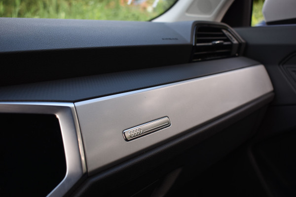 Audi Q3 45 TFSIe 245PK S-TRONIC S-LINE HYBRID VIRTUAL/PDC/CARPLAY