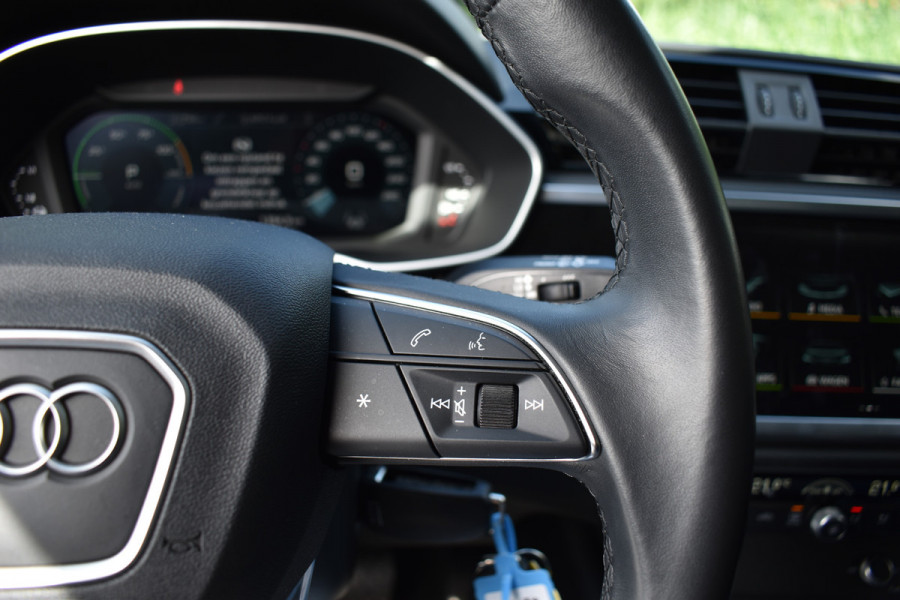 Audi Q3 45 TFSIe 245PK S-TRONIC S-LINE HYBRID VIRTUAL/PDC/CARPLAY