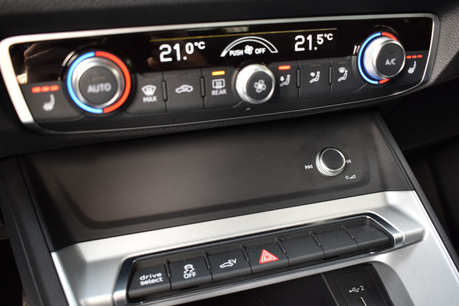 Audi Q3 45 TFSIe 245PK S-TRONIC S-LINE HYBRID VIRTUAL/PDC/CARPLAY