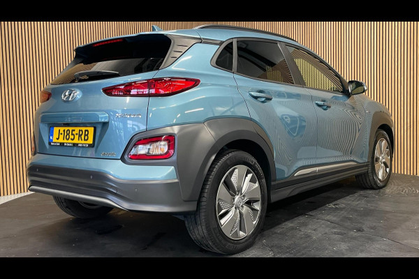Hyundai Kona EV Premium 64 kWh|GROTE ACCU|FACELIFT|3-FASE|HUD|LEDER|ACC|KRELL|STUURVERW|STOELVERW V+A|STOELVEN|CAMERA|CARPLAY||NAP