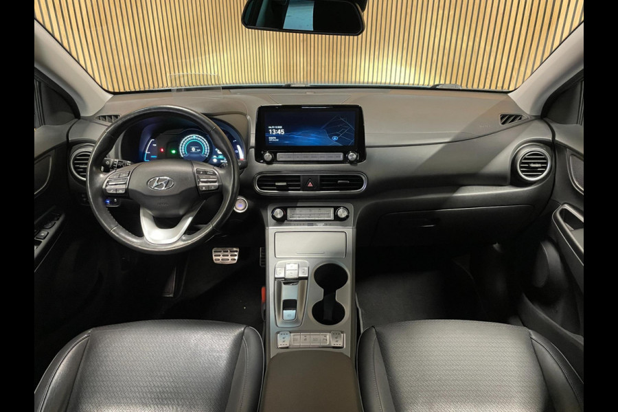 Hyundai Kona EV Premium 64 kWh|GROTE ACCU|FACELIFT|3-FASE|HUD|LEDER|ACC|KRELL|STUURVERW|STOELVERW V+A|STOELVEN|CAMERA|CARPLAY||NAP