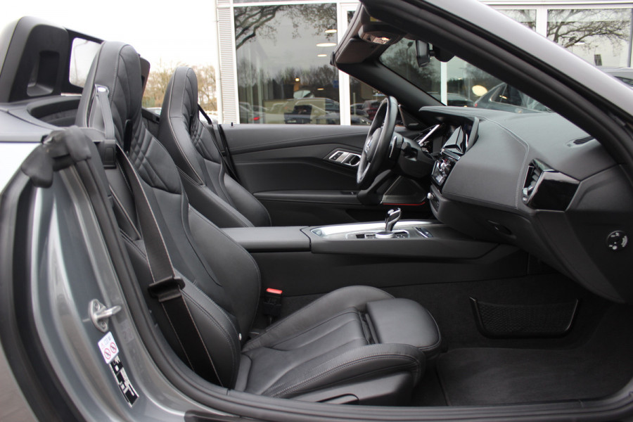 BMW Z4 Roadster M40i High Executive / Leder / Head-up / Sfeerverlichting / 19'' / Keyless / Dodehoek / Stoelverwarming / ACC