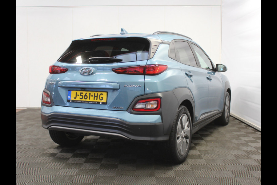 Hyundai Kona EV Fashion 64 kWh CLIMATE | CAMERA | DAB | CARPLAY | ADAPCRUISE | LED | NAVI | LMV17