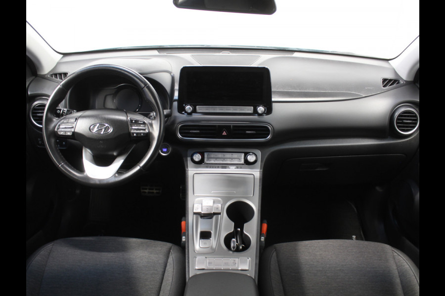 Hyundai Kona EV Fashion 64 kWh CLIMATE | CAMERA | DAB | CARPLAY | ADAPCRUISE | LED | NAVI | LMV17