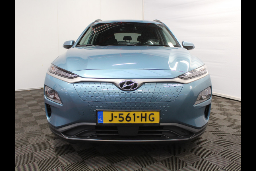 Hyundai Kona EV Fashion 64 kWh CLIMATE | CAMERA | DAB | CARPLAY | ADAPCRUISE | LED | NAVI | LMV17
