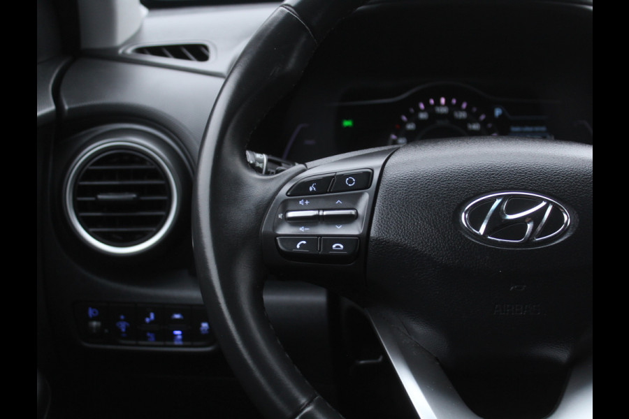 Hyundai Kona EV Fashion 64 kWh CLIMATE | CAMERA | DAB | CARPLAY | ADAPCRUISE | LED | NAVI | LMV17