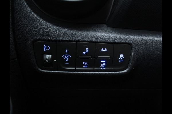 Hyundai Kona EV Fashion 64 kWh CLIMATE | CAMERA | DAB | CARPLAY | ADAPCRUISE | LED | NAVI | LMV17