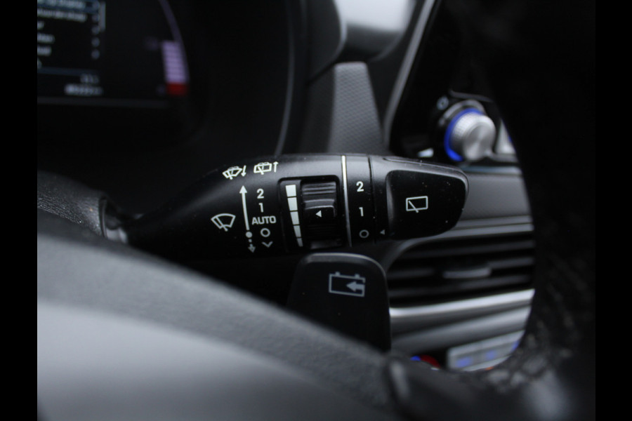 Hyundai Kona EV Fashion 64 kWh CLIMATE | CAMERA | DAB | CARPLAY | ADAPCRUISE | LED | NAVI | LMV17