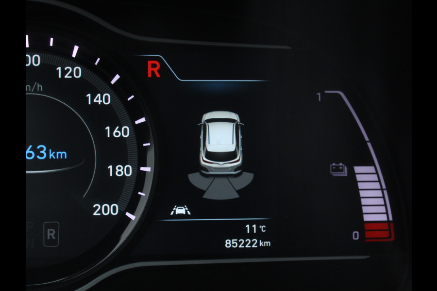 Hyundai Kona EV Fashion 64 kWh CLIMATE | CAMERA | DAB | CARPLAY | ADAPCRUISE | LED | NAVI | LMV17