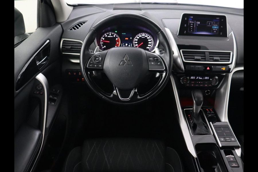 Mitsubishi Eclipse Cross 1.5 DI-T First Edition | Trekhaak | 360 Camera | Stoelverwarming | Head-Up | 18'' | Carplay | Keyless | Full LED | Dodehoek detectie | Climate control
