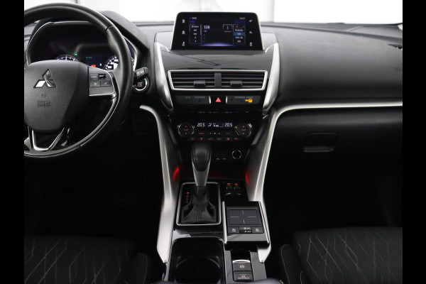 Mitsubishi Eclipse Cross 1.5 DI-T First Edition | Trekhaak | 360 Camera | Stoelverwarming | Head-Up | 18'' | Carplay | Keyless | Full LED | Dodehoek detectie | Climate control