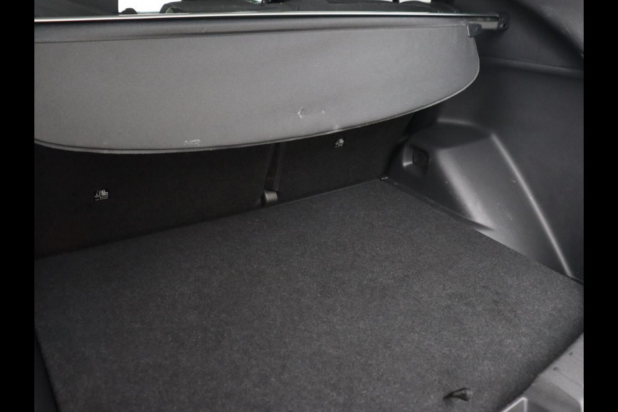 Mitsubishi Eclipse Cross 1.5 DI-T First Edition | Trekhaak | 360 Camera | Stoelverwarming | Head-Up | 18'' | Carplay | Keyless | Full LED | Dodehoek detectie | Climate control