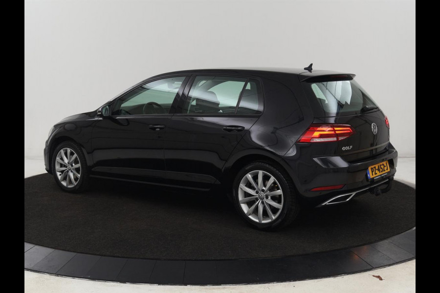 Volkswagen Golf 1.0 TSI Highline | 88.100km NAP | Stoelverwarming | Massage | Trekhaak | Carplay | Navigatie | Adaptive cruise | Virtual Cockpit | Climate control | 17'' | Parkeerhulp | Bluetooth