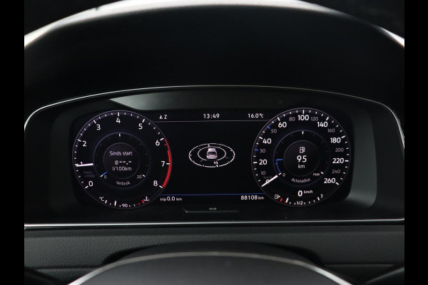 Volkswagen Golf 1.0 TSI Highline | 88.100km NAP | Stoelverwarming | Massage | Trekhaak | Carplay | Navigatie | Adaptive cruise | Virtual Cockpit | Climate control | 17'' | Parkeerhulp | Bluetooth