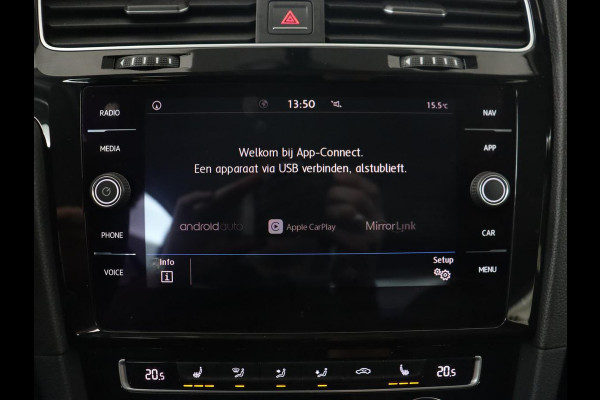 Volkswagen Golf 1.0 TSI Highline | 88.100km NAP | Stoelverwarming | Massage | Trekhaak | Carplay | Navigatie | Adaptive cruise | Virtual Cockpit | Climate control | 17'' | Parkeerhulp | Bluetooth