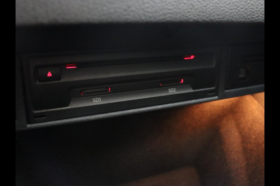 Volkswagen Golf 1.0 TSI Highline | 88.100km NAP | Stoelverwarming | Massage | Trekhaak | Carplay | Navigatie | Adaptive cruise | Virtual Cockpit | Climate control | 17'' | Parkeerhulp | Bluetooth