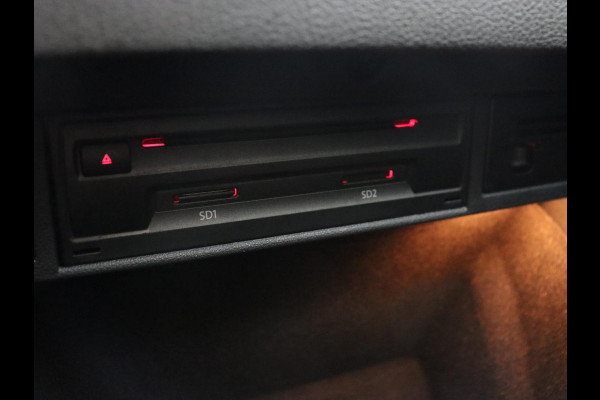 Volkswagen Golf 1.0 TSI Highline | 88.100km NAP | Stoelverwarming | Massage | Trekhaak | Carplay | Navigatie | Adaptive cruise | Virtual Cockpit | Climate control | 17'' | Parkeerhulp | Bluetooth